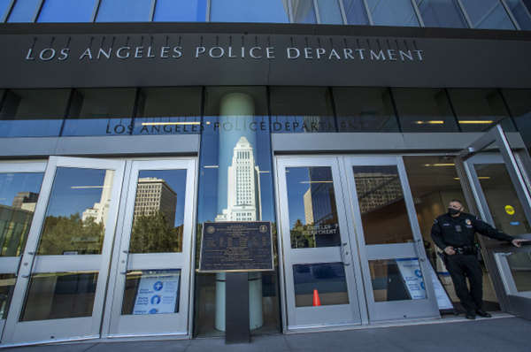 LAPD禁止使用Clearview备受争议的面部识别软件