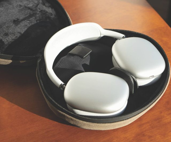 Waterfield Designs的AirPods Max外壳可以保护您的耳机
