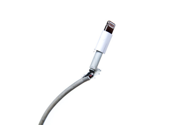 Apple专利文件描述了不会磨损的充电电缆