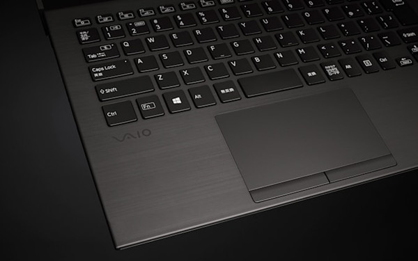 VAIO Z具有“3D模制”碳纤维机身