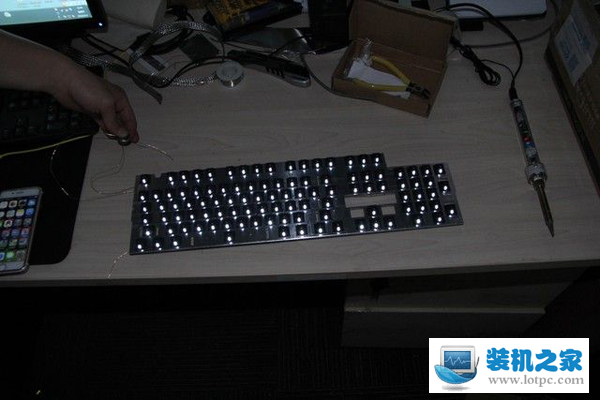 机械键盘怎么加灯 怎么自己给机械键盘加灯