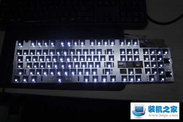 机械键盘怎么加灯 怎么自己给机械键盘加灯