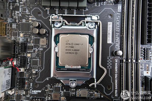 电脑开机显示器黑屏是什么问题 怎么解决显示器黑屏问题