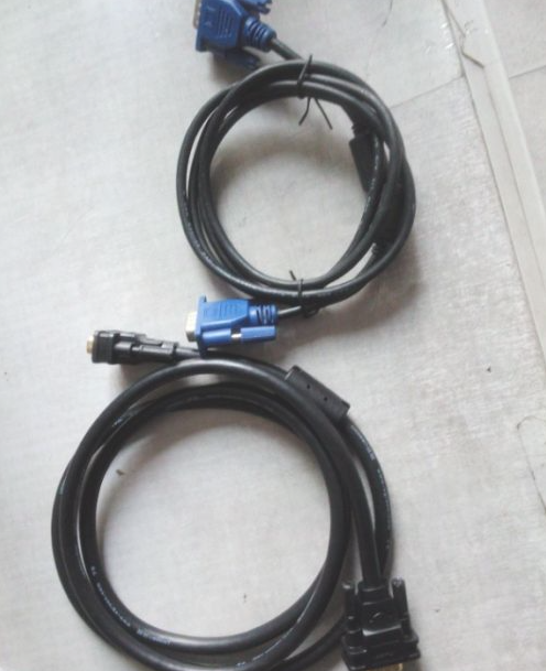 win7显示屏颜色变红色怎么办