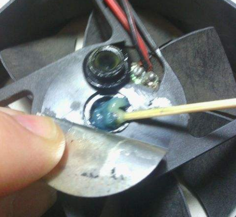 笔记本电脑cpu温度高的解决方法