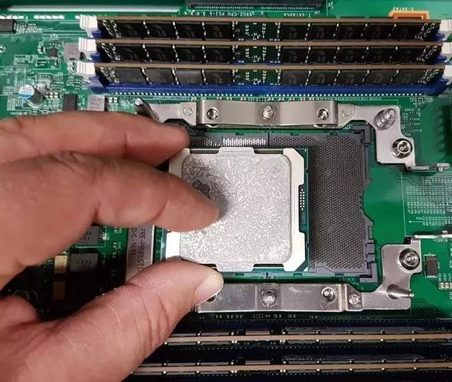 CPU这一年：除了AMD和Intel 国产处理器也不赖！