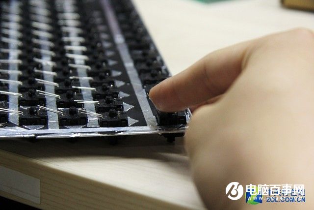 机械键盘怎么加灯 DIY机械键盘爆改加灯终极教程