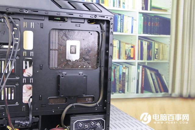 机箱怎么走背线 非模组电源线材走线孔位与捆绑教程