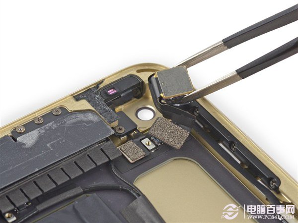 iPad Air 2后置摄像头拆解