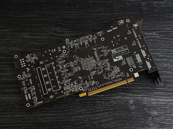 最贵非公版RX480显卡 蓝宝石RX480 8G D5超白金OC评测